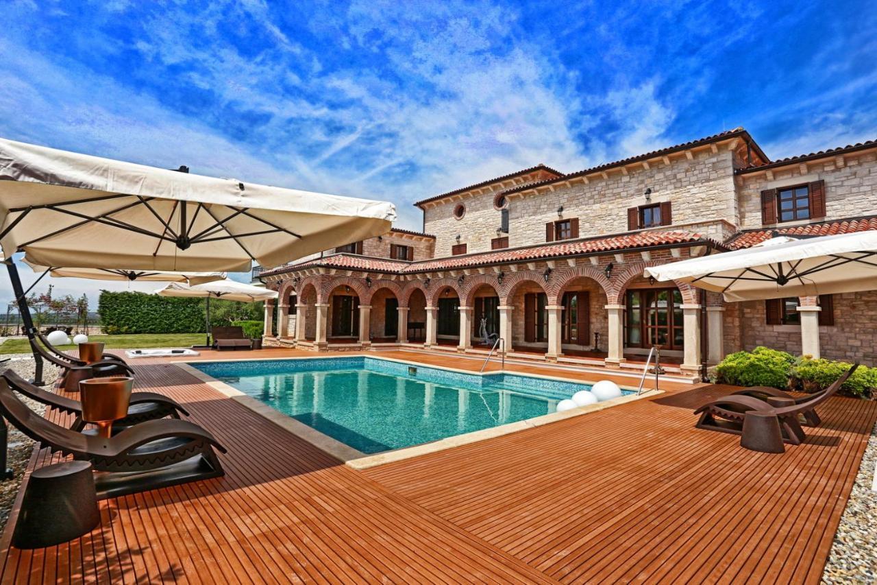 Villa Carolus-Luxurious Istrian Villa Барат Экстерьер фото