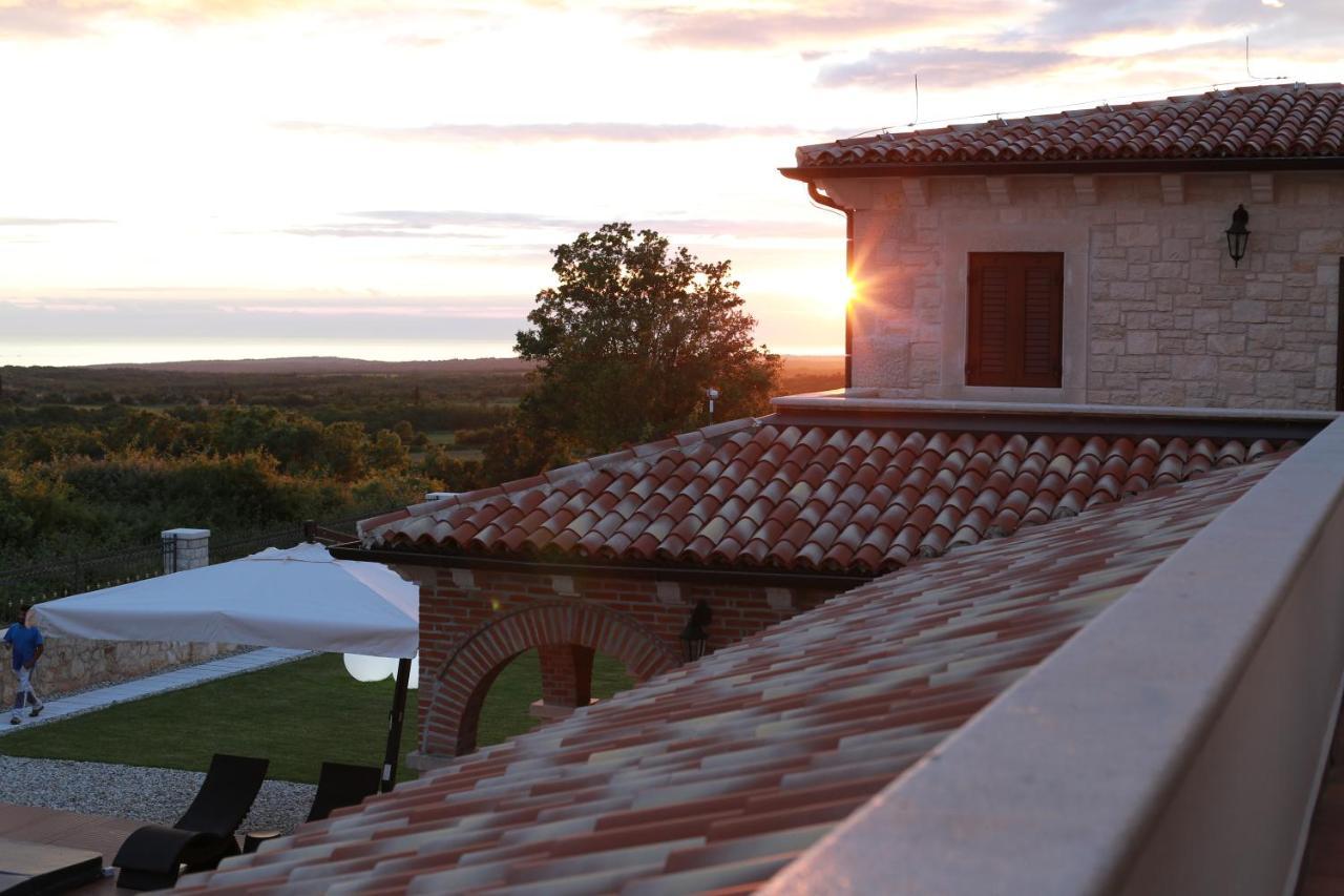 Villa Carolus-Luxurious Istrian Villa Барат Экстерьер фото