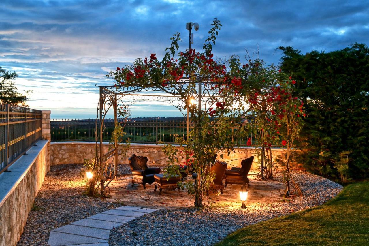Villa Carolus-Luxurious Istrian Villa Барат Экстерьер фото