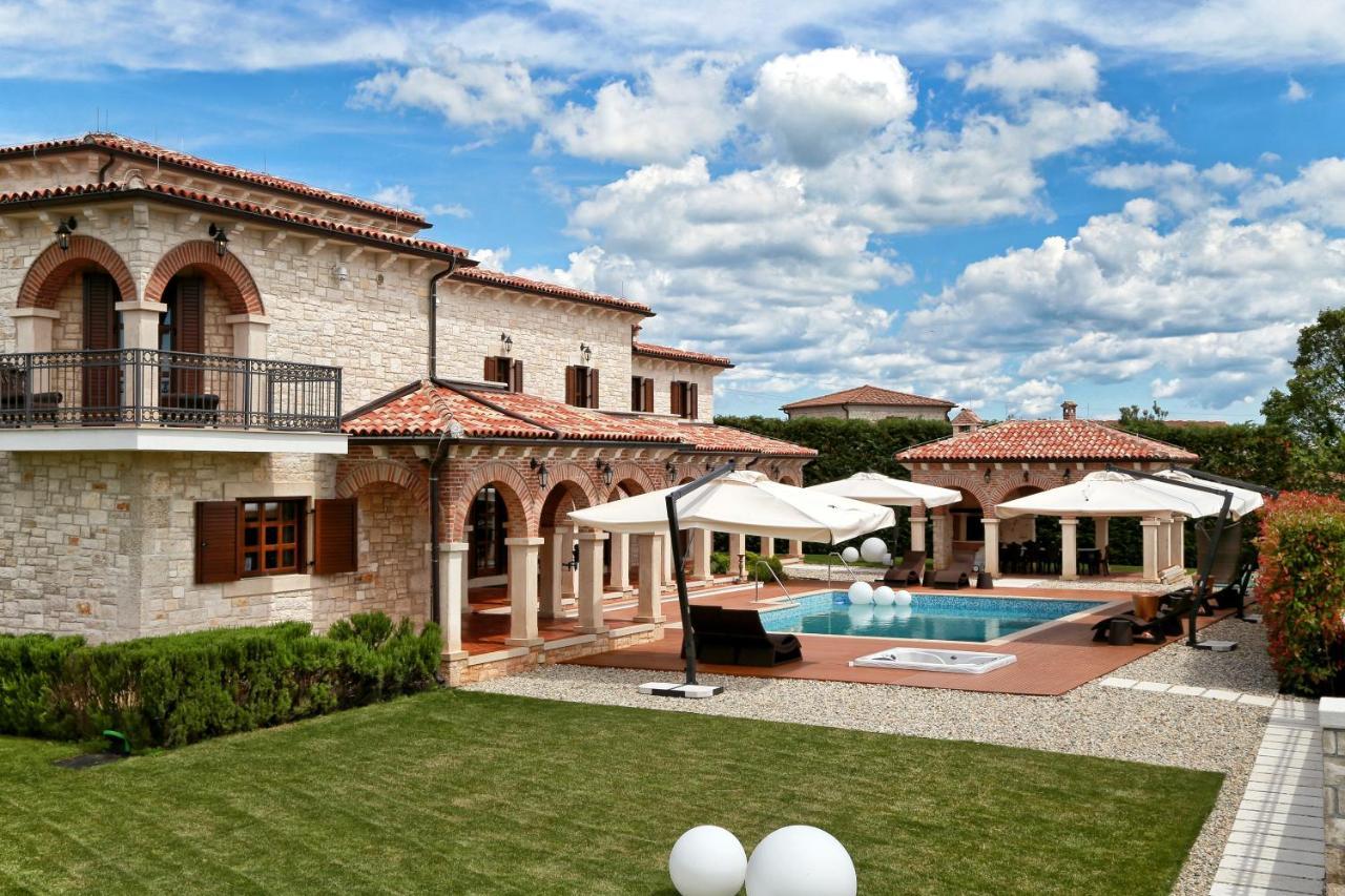 Villa Carolus-Luxurious Istrian Villa Барат Экстерьер фото