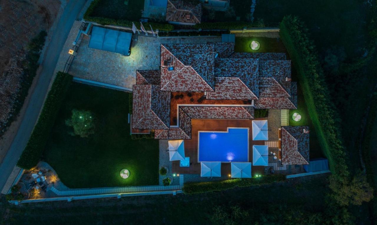 Villa Carolus-Luxurious Istrian Villa Барат Экстерьер фото