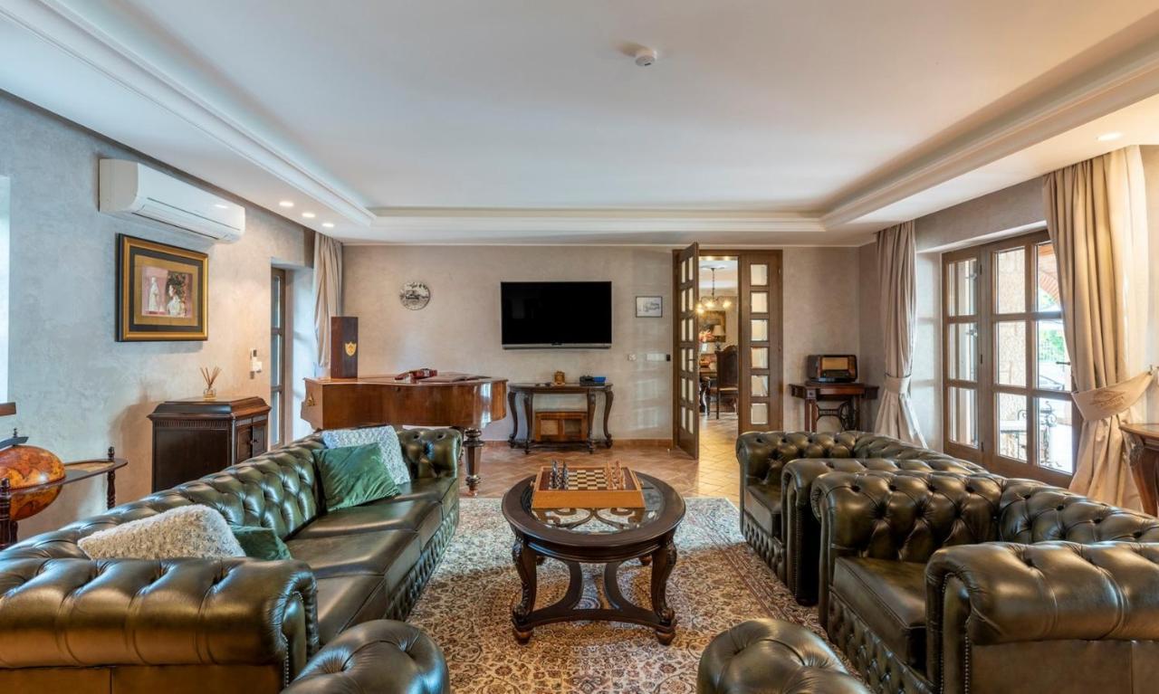 Villa Carolus-Luxurious Istrian Villa Барат Экстерьер фото