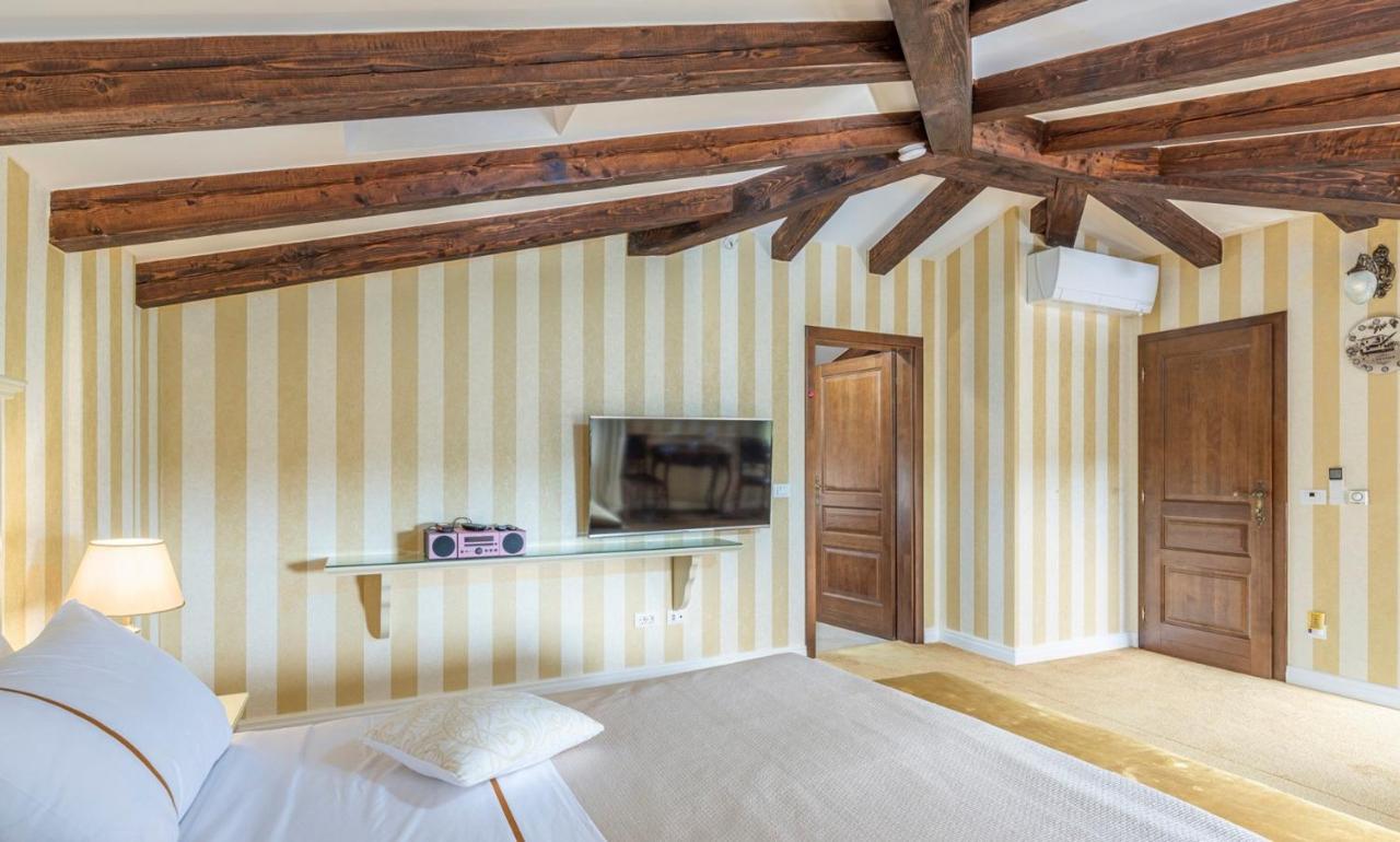Villa Carolus-Luxurious Istrian Villa Барат Экстерьер фото